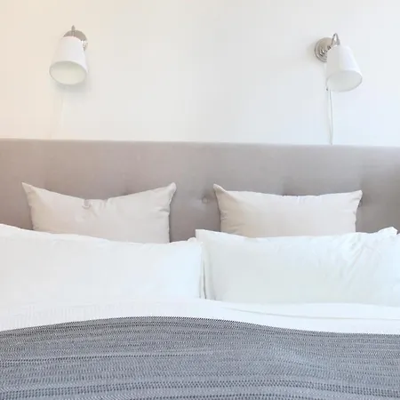 Rose Apartment